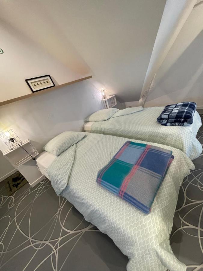 Duplex Apartment Beaumont-sur-Sarthe Екстериор снимка